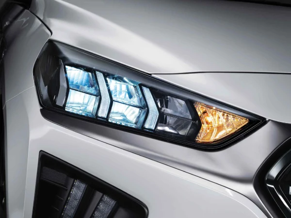 ioniq-electric-19-highlights-left-front-white-original